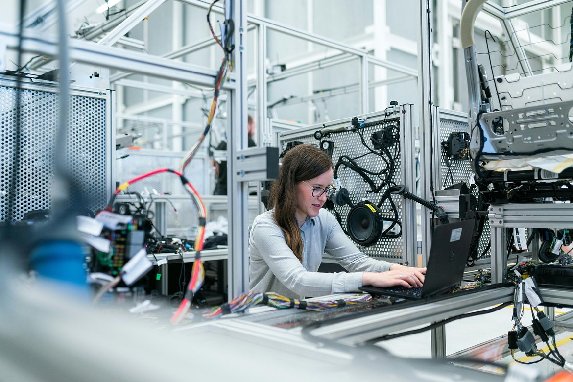 7 Innovative Ways to Navigate the IT Skills Gap in Higher Education